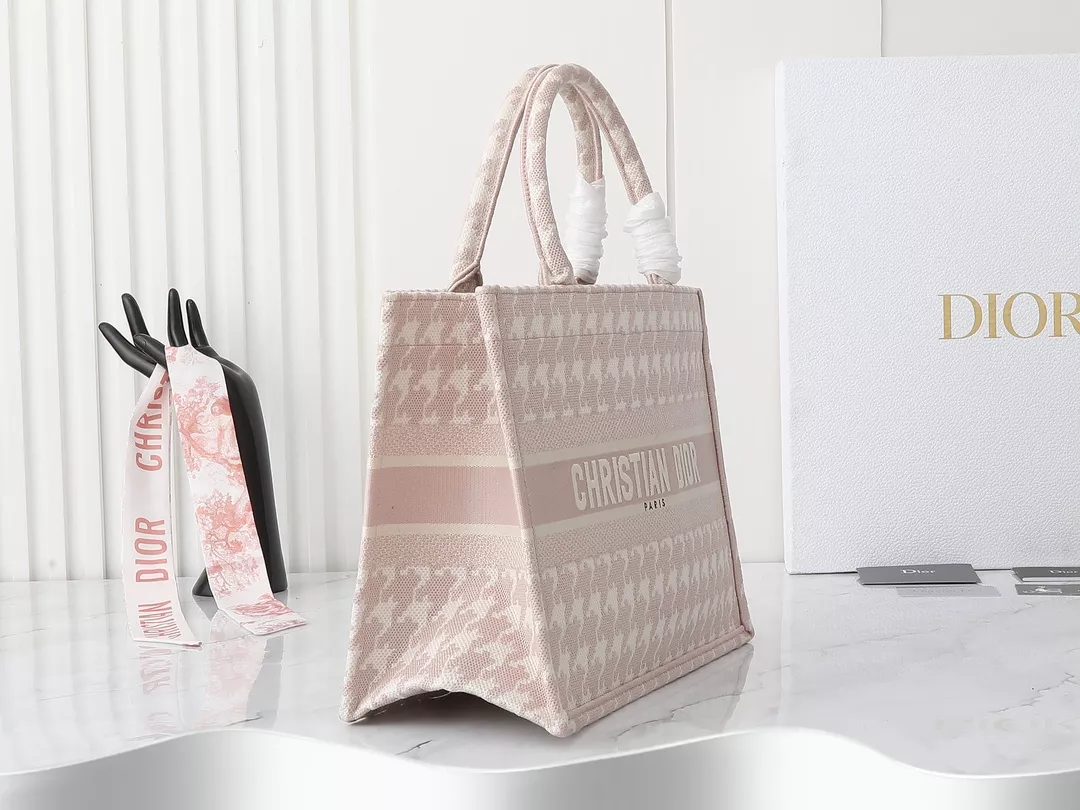 Christian Dior AAA Quality Tote-Handbags For Women Practical 1341