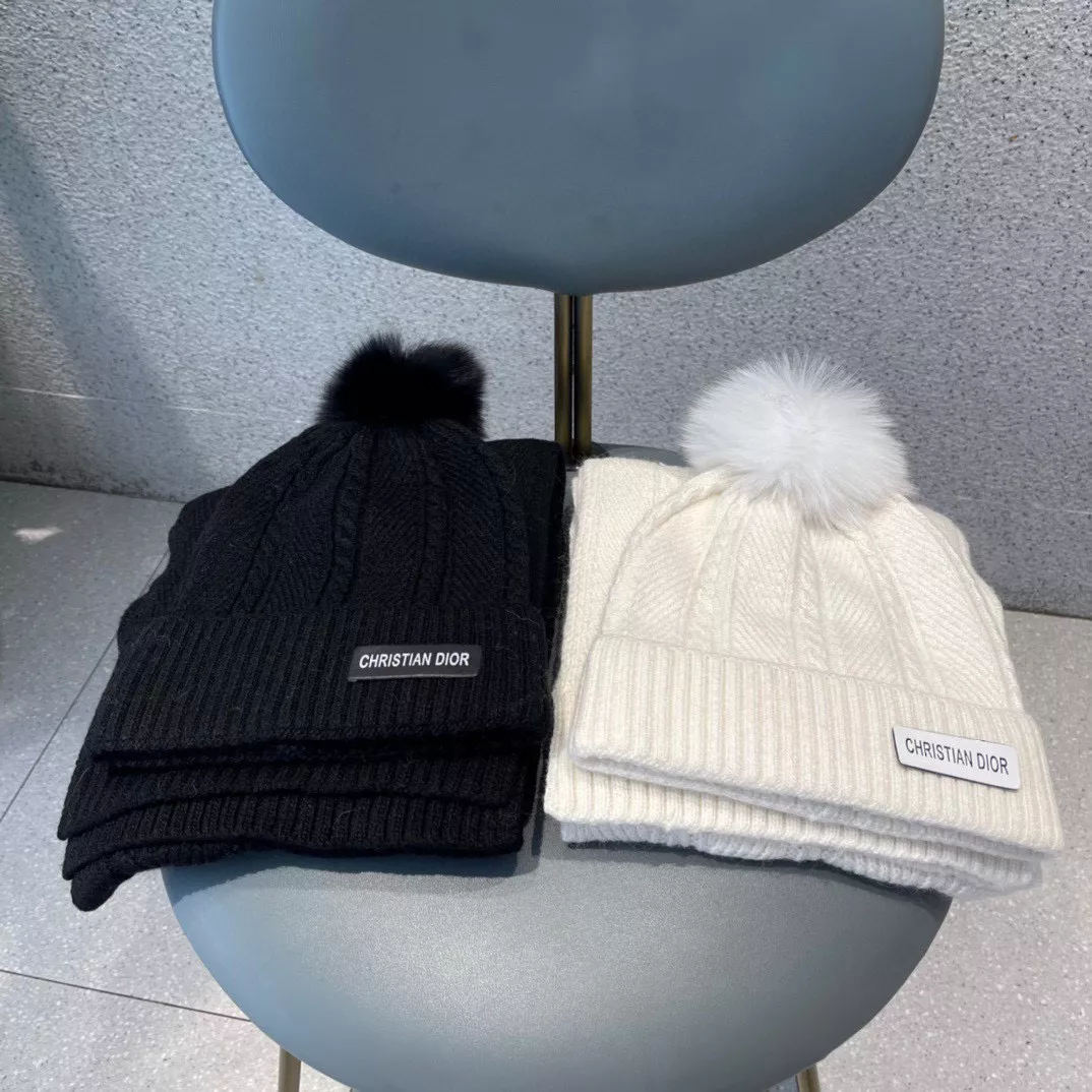 Christian Dior Hat and Scarf Set EyeCatching 9212 - Image 3