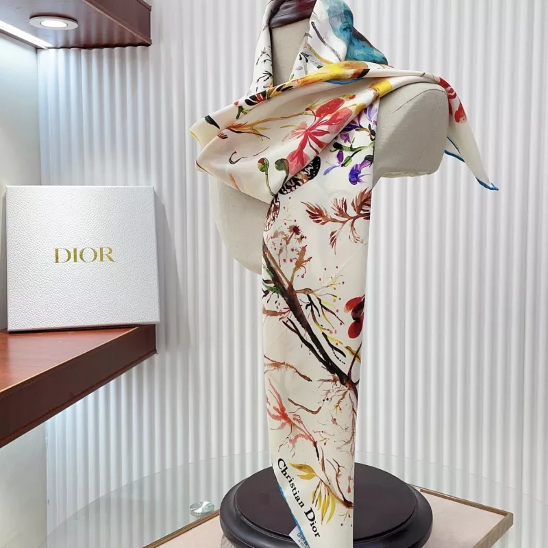 Christian Dior Silk Squares Compact 8133 - Image 5