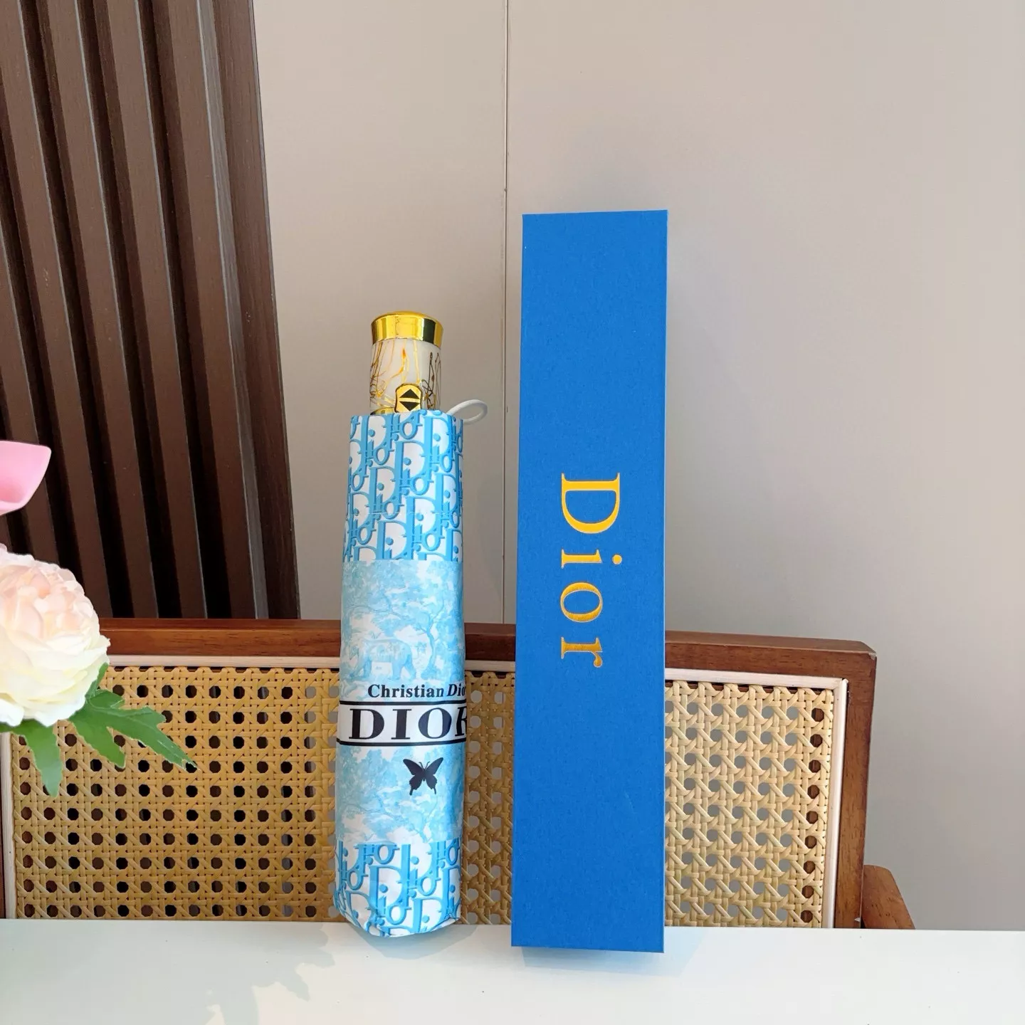 Christian Dior Umbrellas Elegant 8785 - Image 3