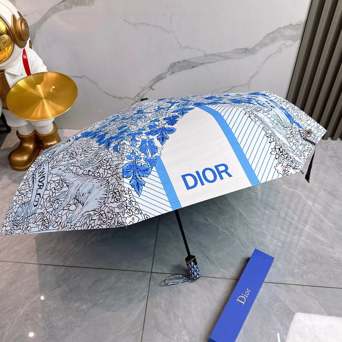 Christian Dior Umbrellas GoAnywhere 8160