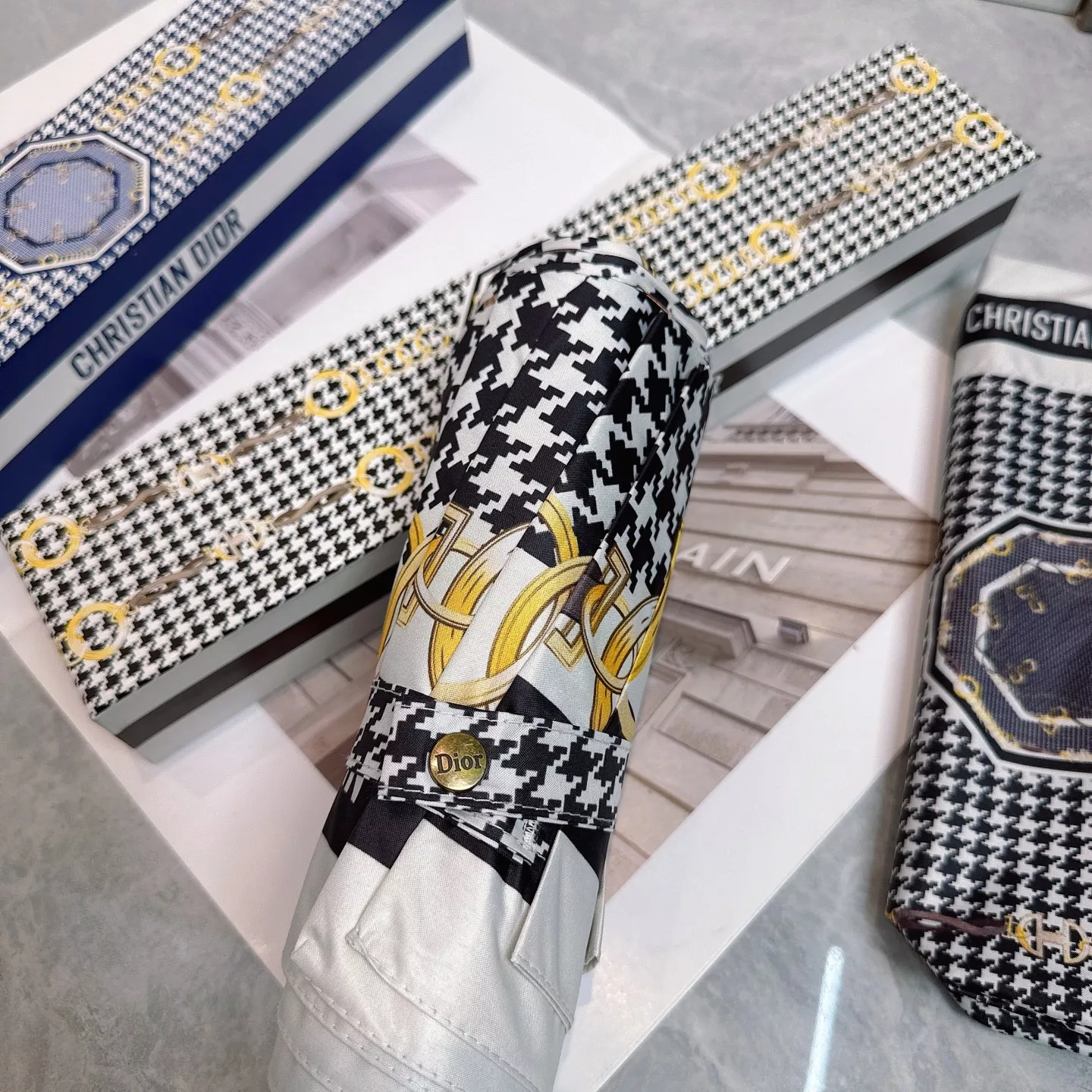 Christian Dior Umbrellas ModernLook 9241 - Image 7