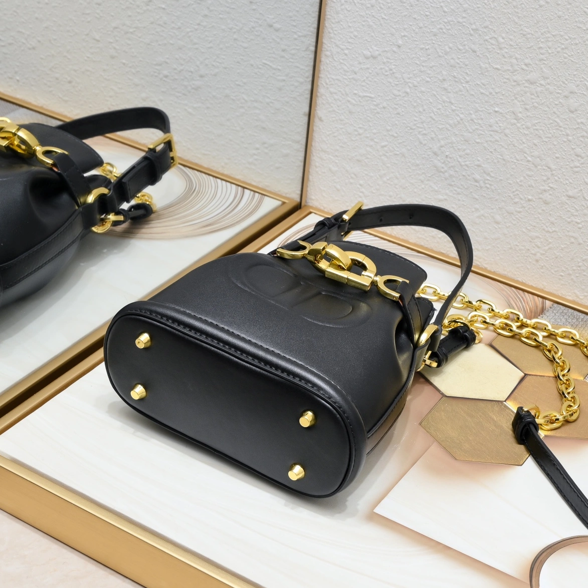 Classic 1077 Christian Dior AAA Quality Messenger Bags For Women - Image 7