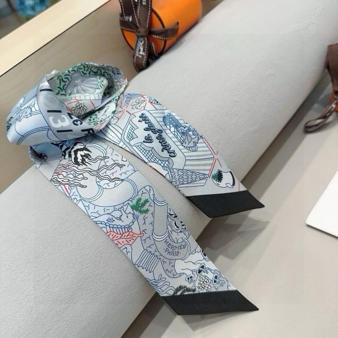 Classic 7824 Hermes Silk Scarf