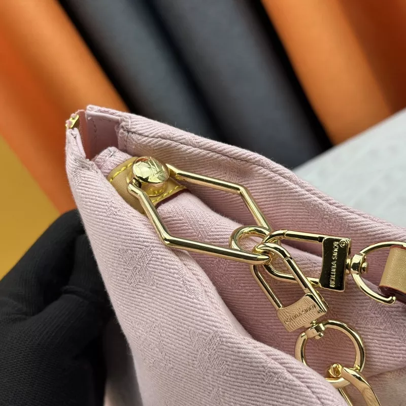 Comfortable 5371 Louis Vuitton AAA Quality Messenger Bags For Women - Image 7