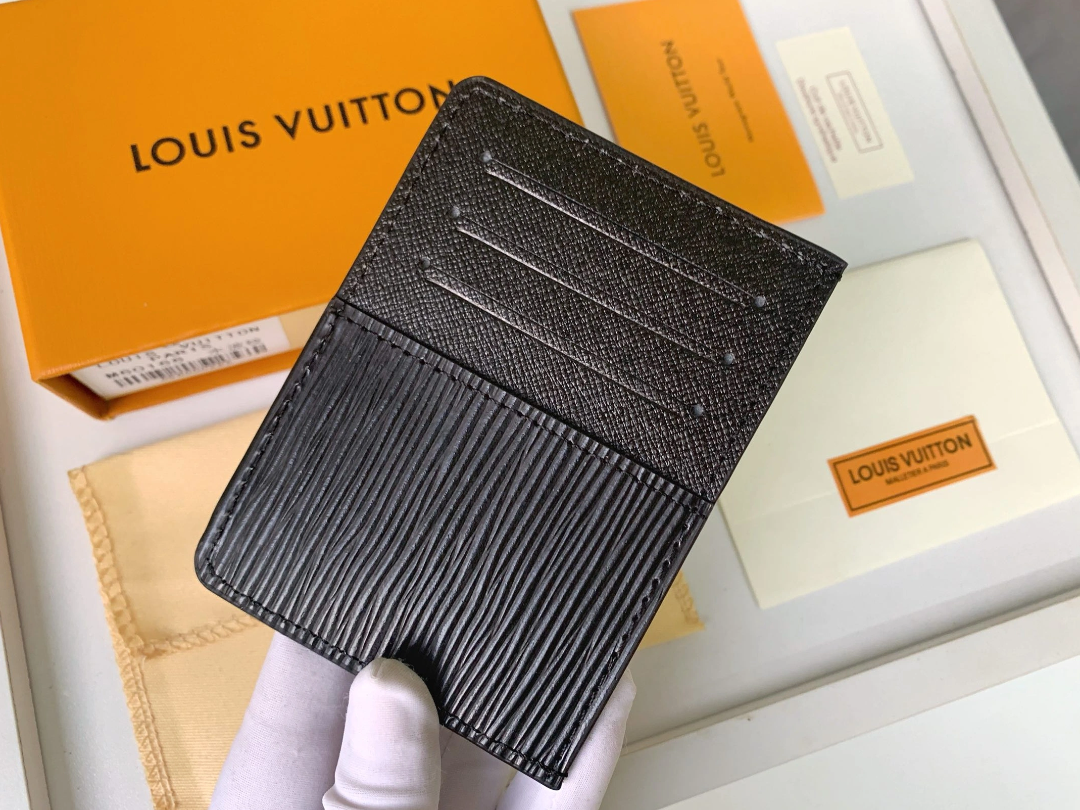 Comfortable 6744 Louis Vuitton Card Case