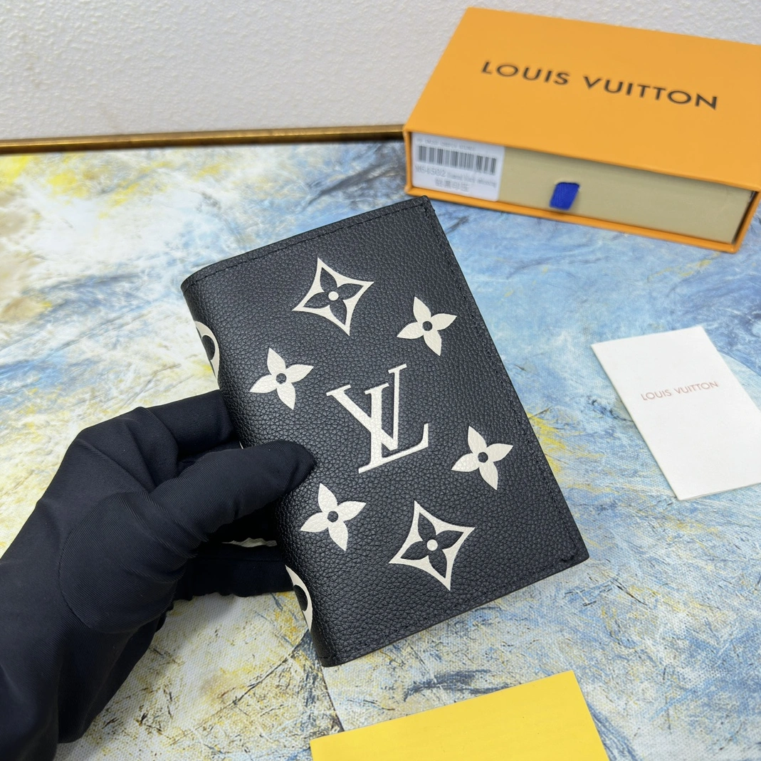 Comfortable 9789 Louis Vuitton LV Card Case For Unisex - Image 3