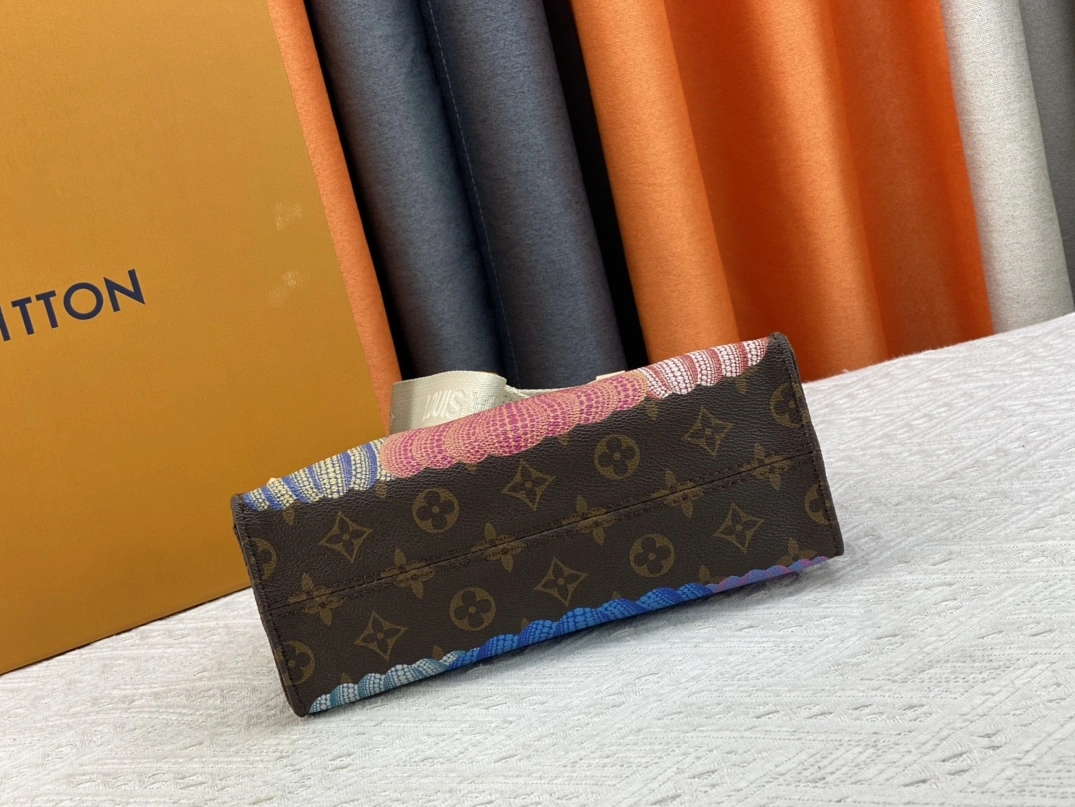 Compact 4273 Louis Vuitton AAA Quality Handbags For Women - Image 5