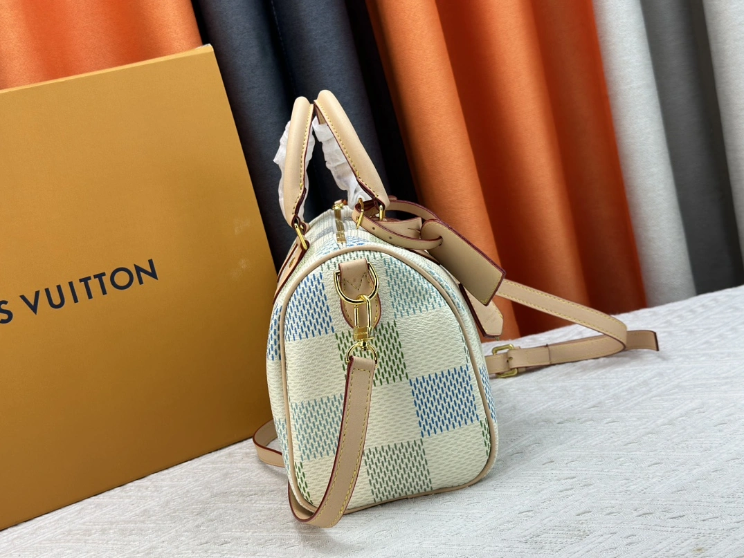 Compact 6206 Louis Vuitton AAA Quality Handbags For Women - Image 3