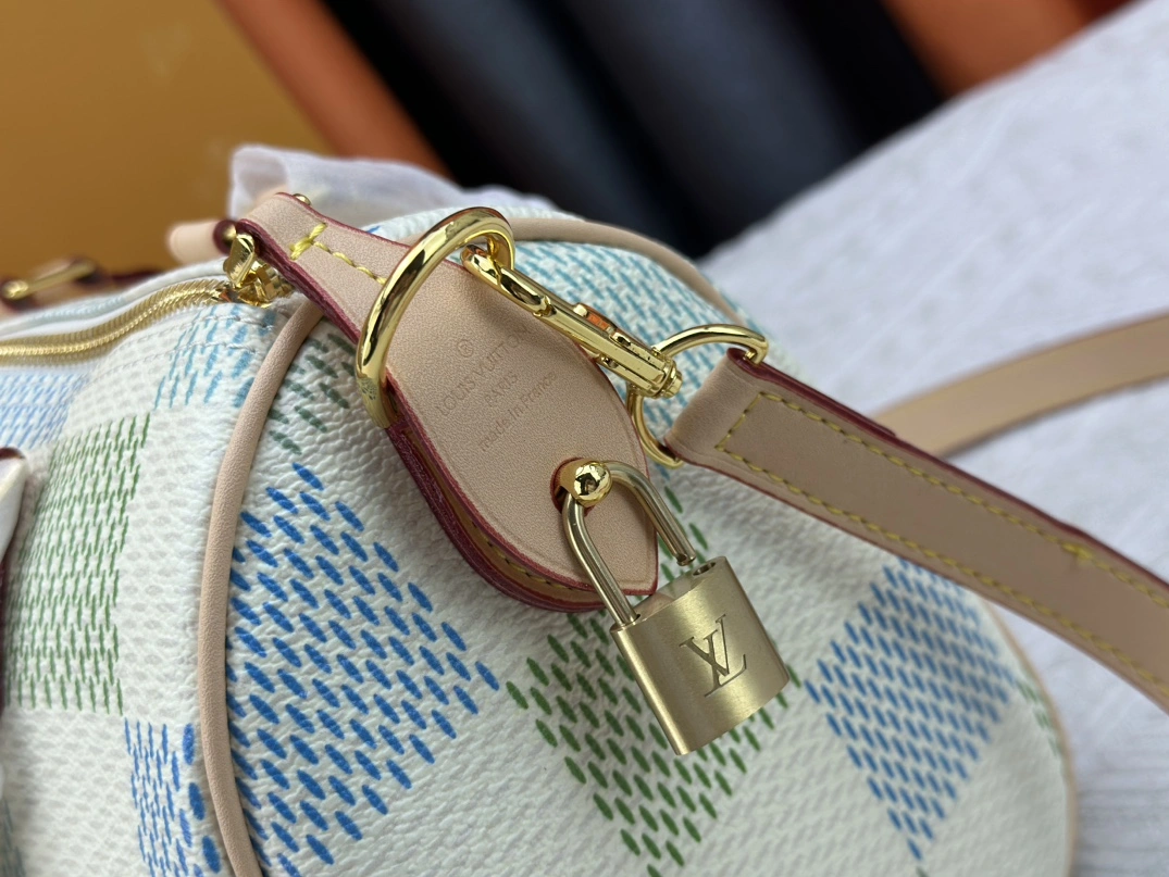 Compact 6206 Louis Vuitton AAA Quality Handbags For Women - Image 6