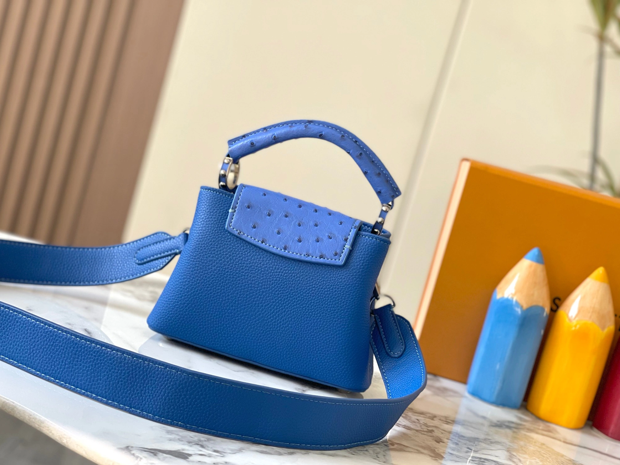 Compact 7734 Louis Vuitton AAA Quality Messenger Bags For Women - Image 3