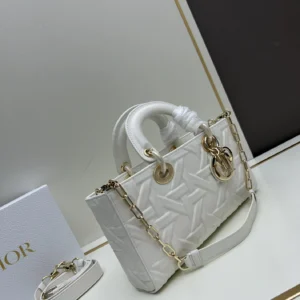 Compact 8954 Christian Dior AAA Quality Handbags For Women
