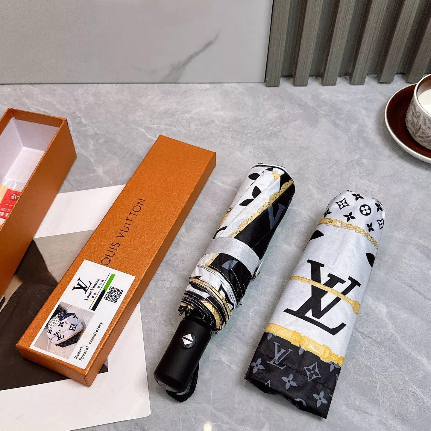 Cozy 2317 Louis Vuitton Umbrellas - Image 7