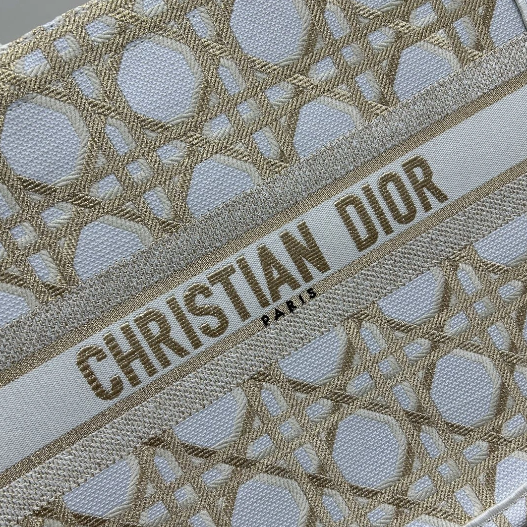 Cozy 3213 Christian Dior AAA Quality Tote-Handbags For Women - Image 4