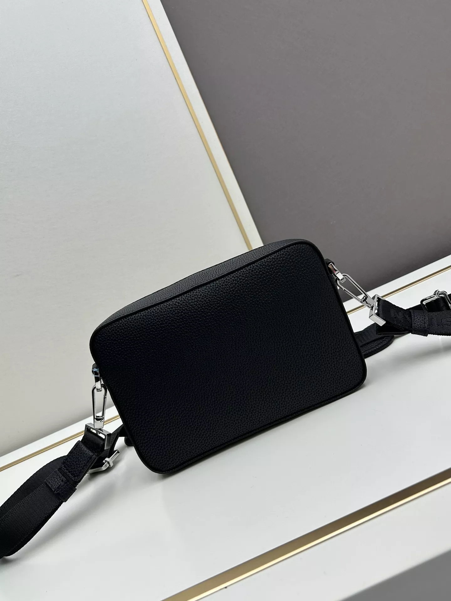 Cozy 3301 Christian Dior AAA Quality Messenger Bags For Unisex - Image 3