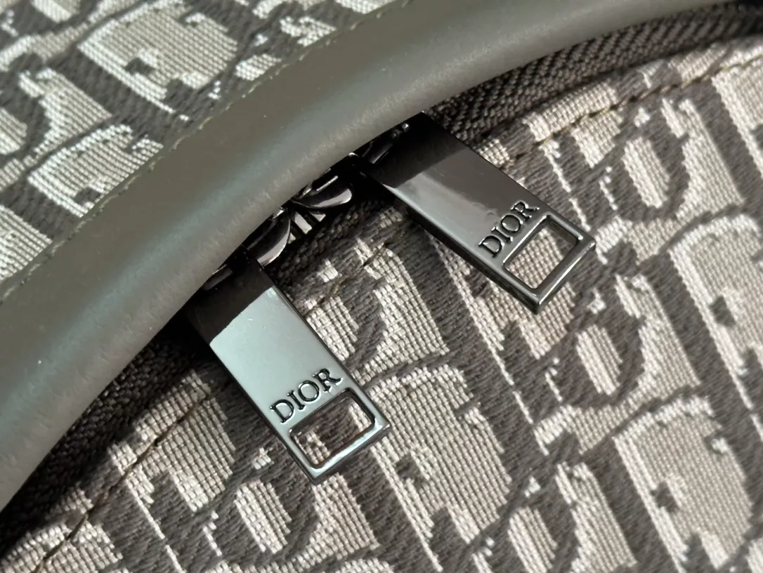 Cozy 4386 Christian Dior AAA Man Backpacks - Image 4