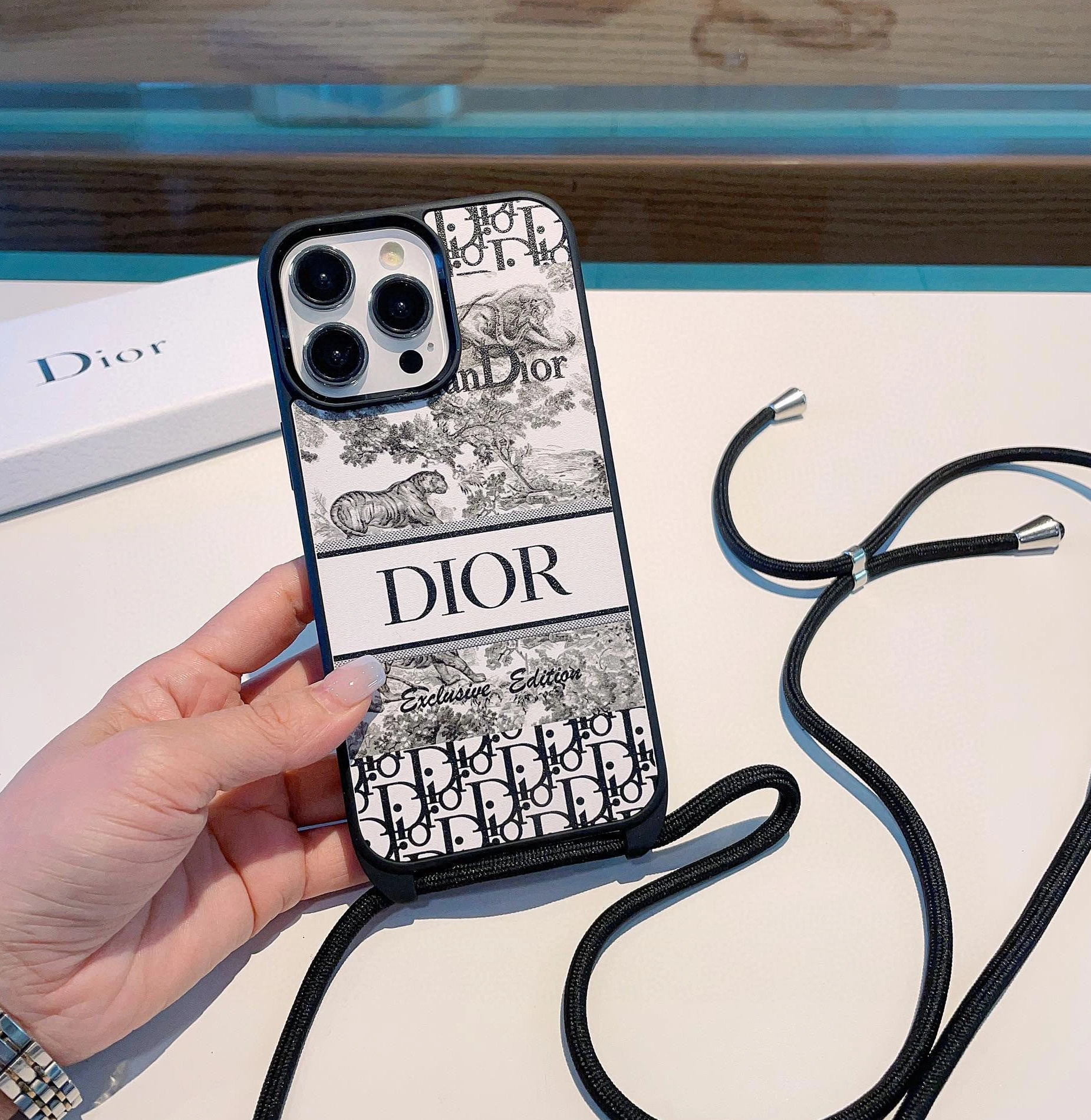 Cozy 7229 Christian Dior iPhone Case - Image 7