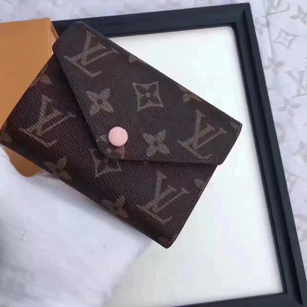 DailyWear 1601 Louis Vuitton LV AAA Quality Wallets - Image 3