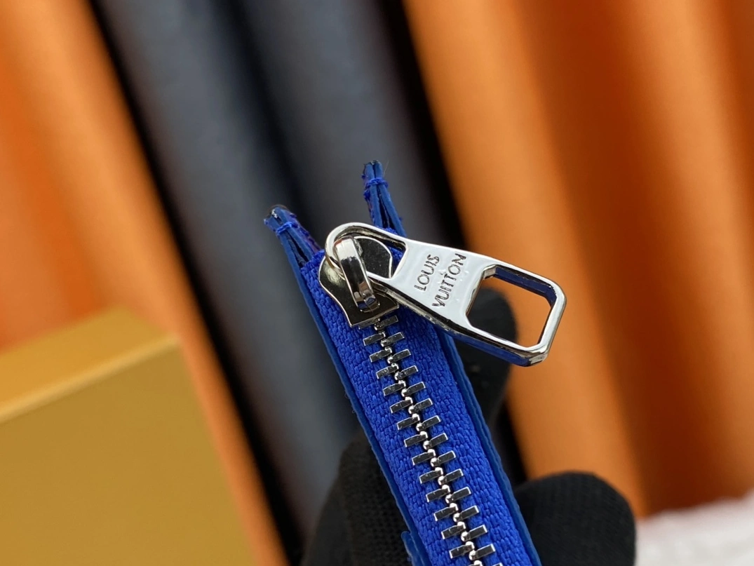 DailyWear 7086 Louis Vuitton AAA Quality Card Case For Unisex - Image 6