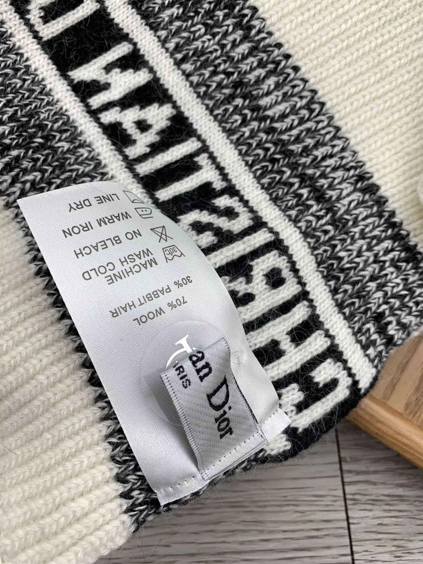 Durable 9143 Christian Dior Hat and Scarf Set - Image 4