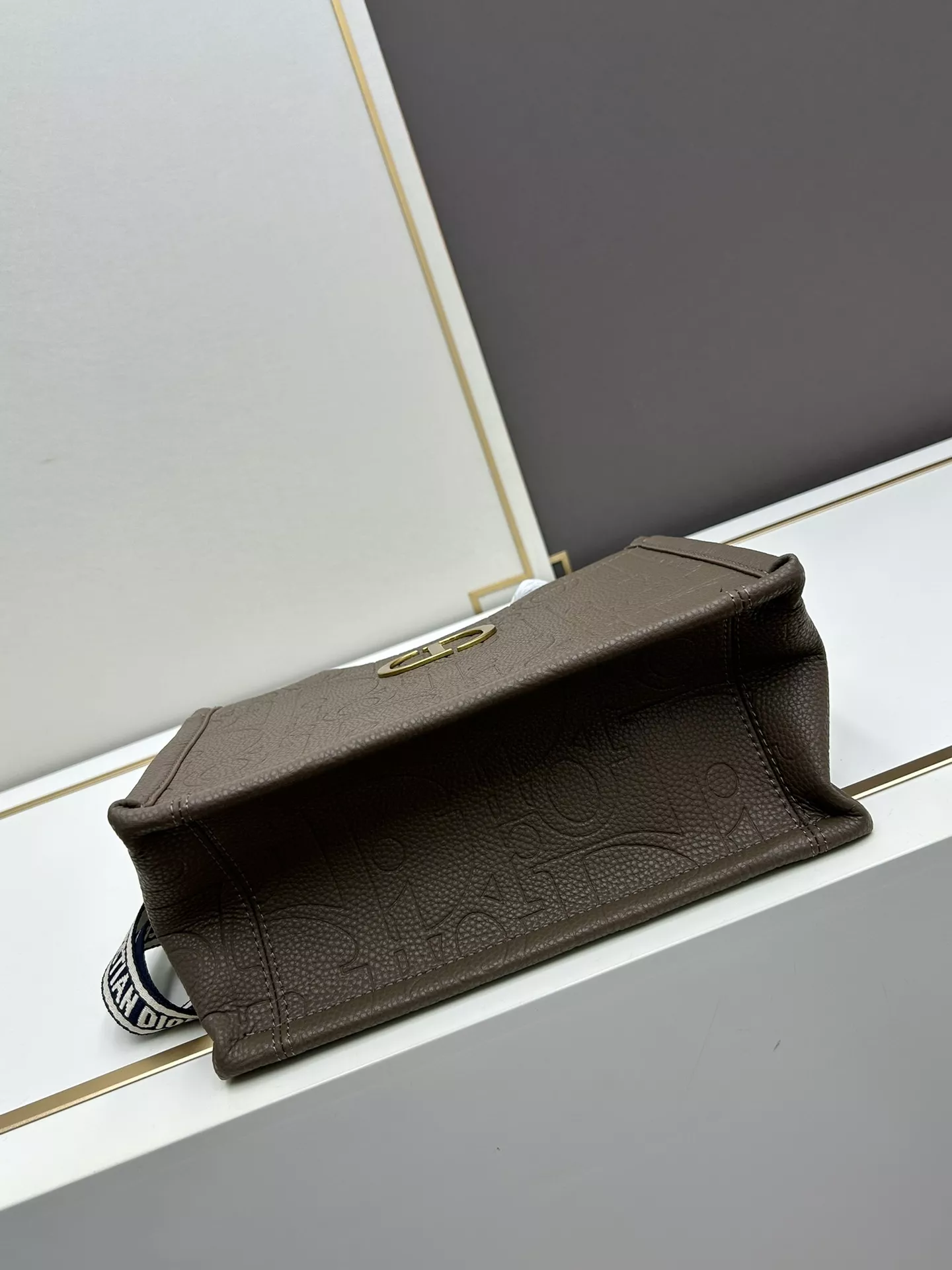 Durable 9523 Christian Dior AAA Quality Handbags For Women - Image 5