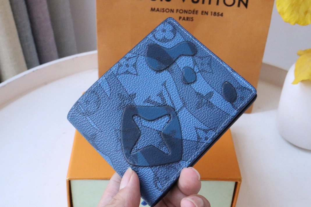 EasyMatch 5486 Louis Vuitton AAA Quality Wallets - Image 3