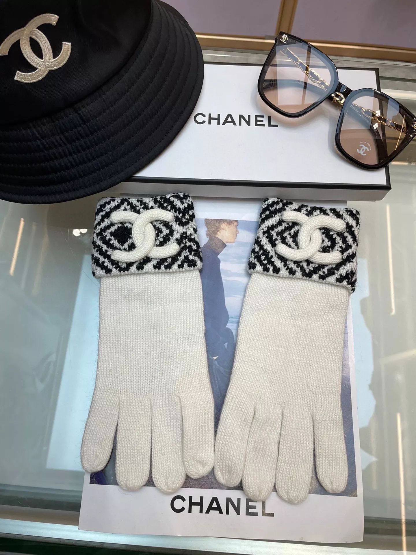 EasyMatch 6290 Chanel Gloves