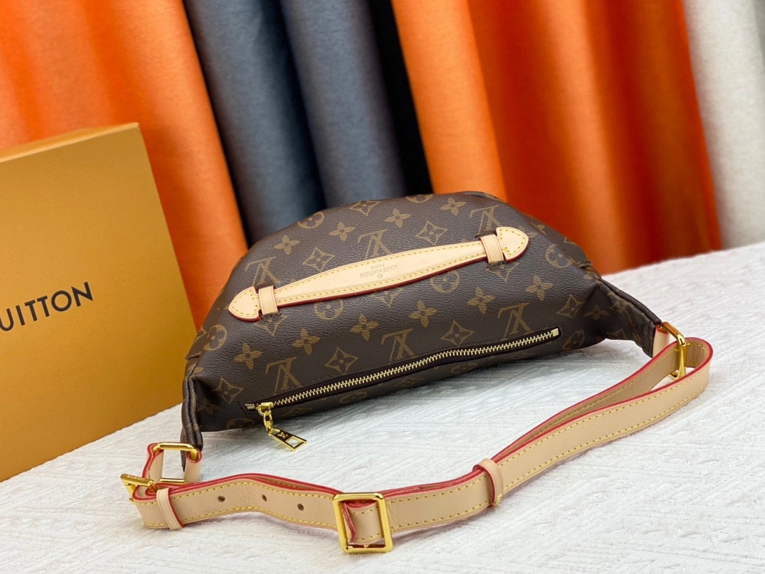 EasyMatch 7599 Louis Vuitton LV AAA Quality Belt Bags For Unisex
