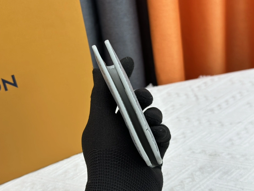 Efficient 1605 Louis Vuitton LV Card Case - Image 4