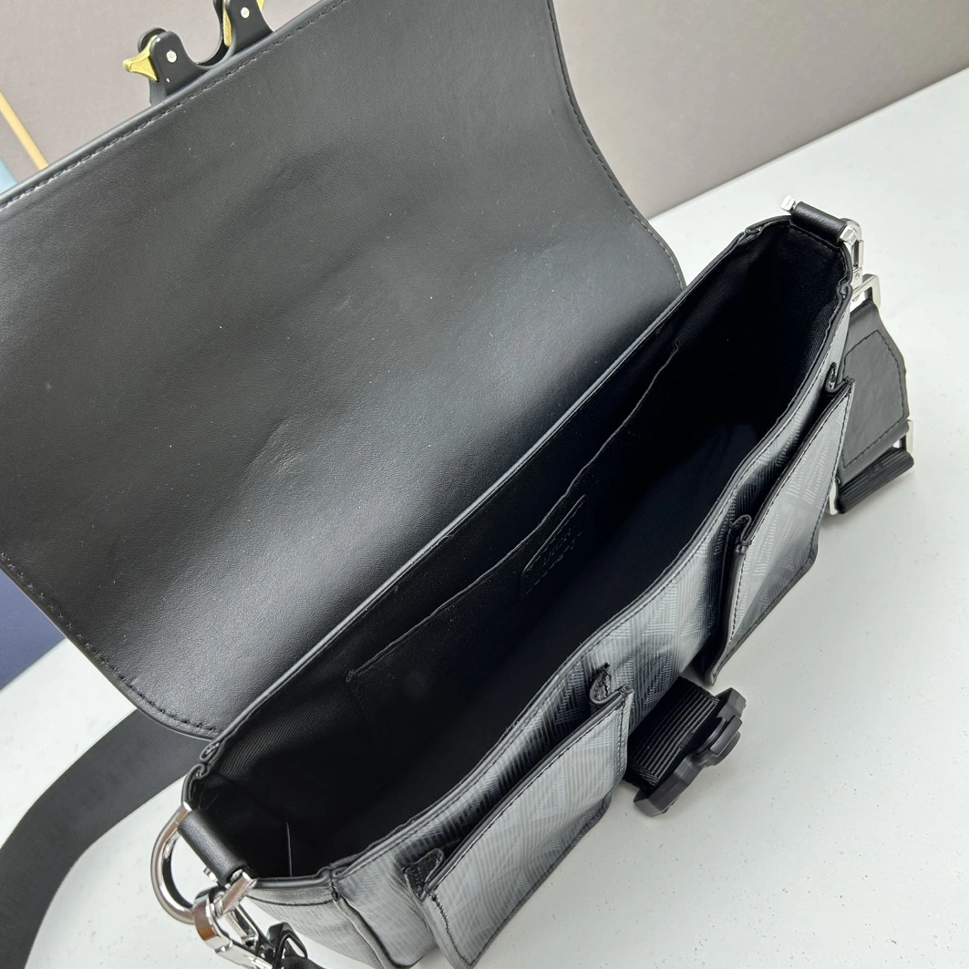 Efficient 2165 Christian Dior AAA Man Messenger Bags - Image 7