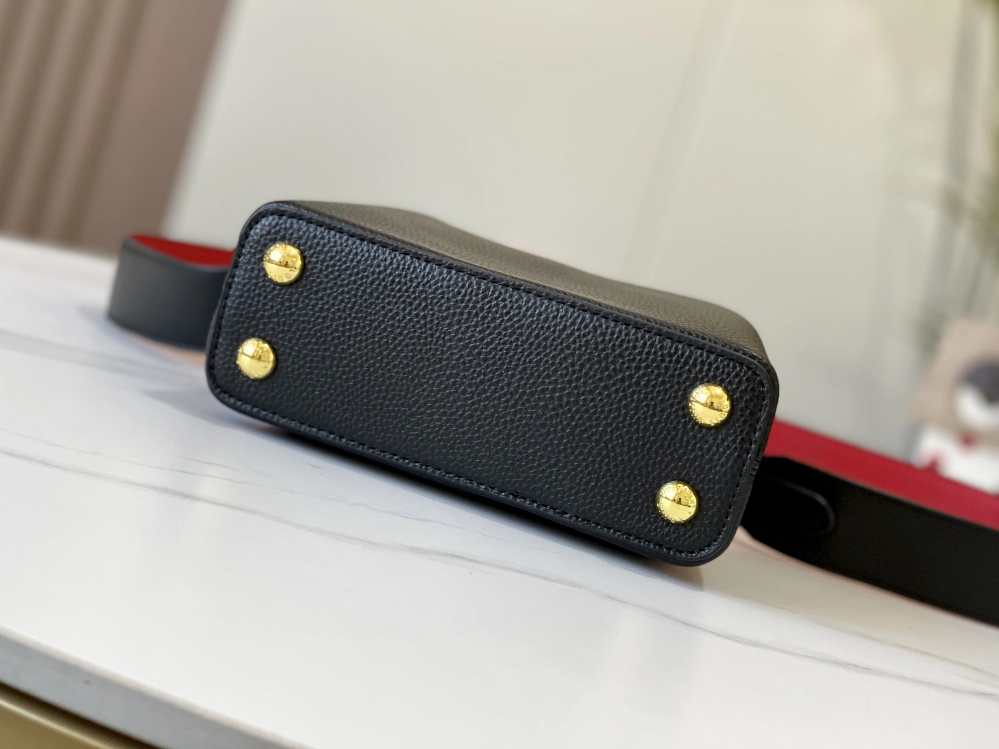 Efficient 3024 Louis Vuitton AAA Quality Messenger Bags For Women - Image 4