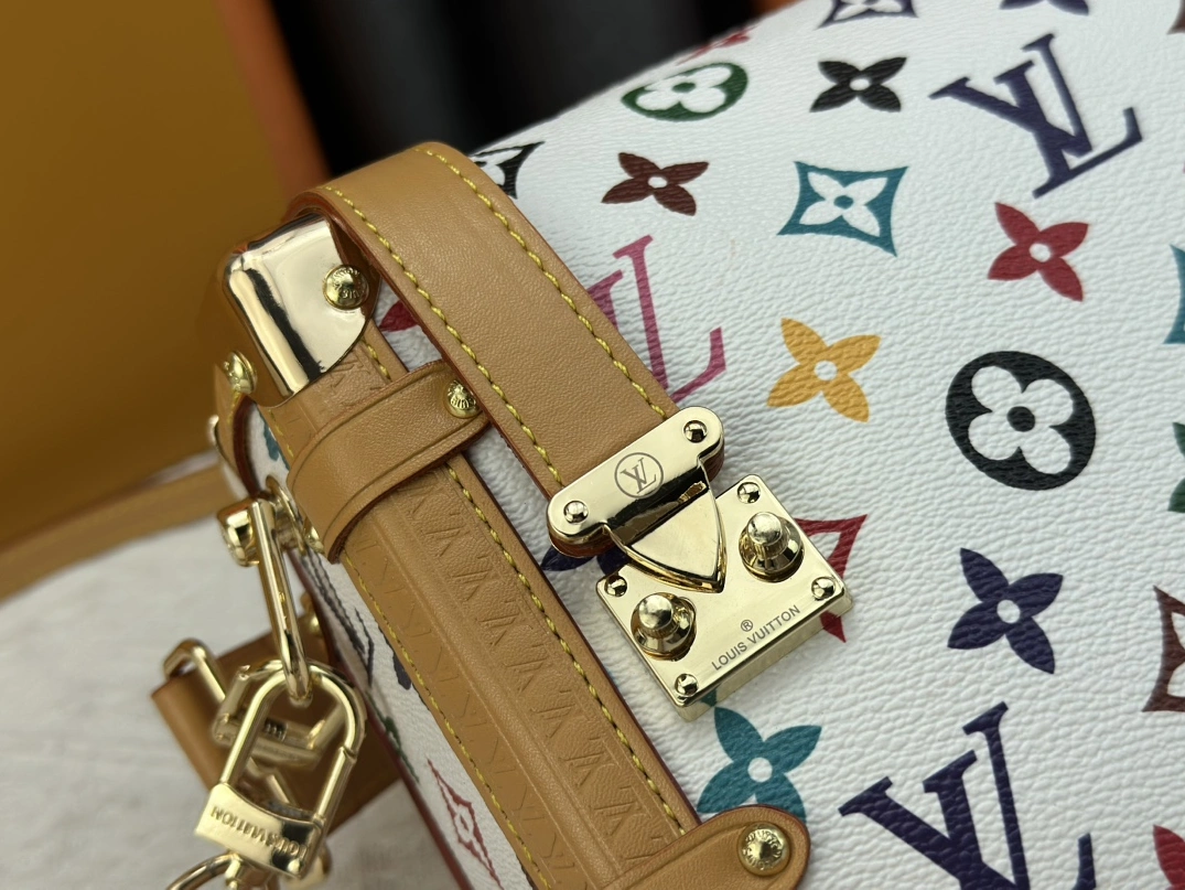 Elegant 1564 Louis Vuitton AAA Quality Messenger Bags For Unisex - Image 6