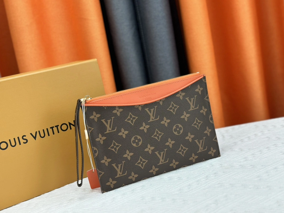 Elegant 1873 Louis Vuitton LV Wallets