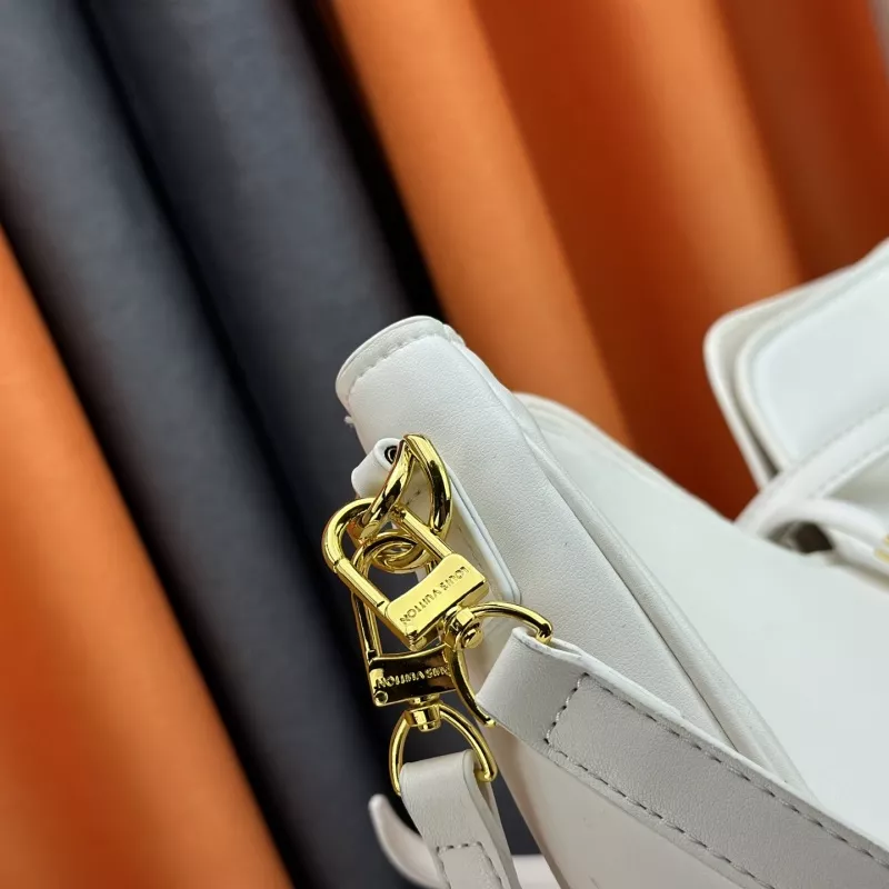 Elegant 4459 Louis Vuitton AAA Quality Messenger Bags For Women - Image 6