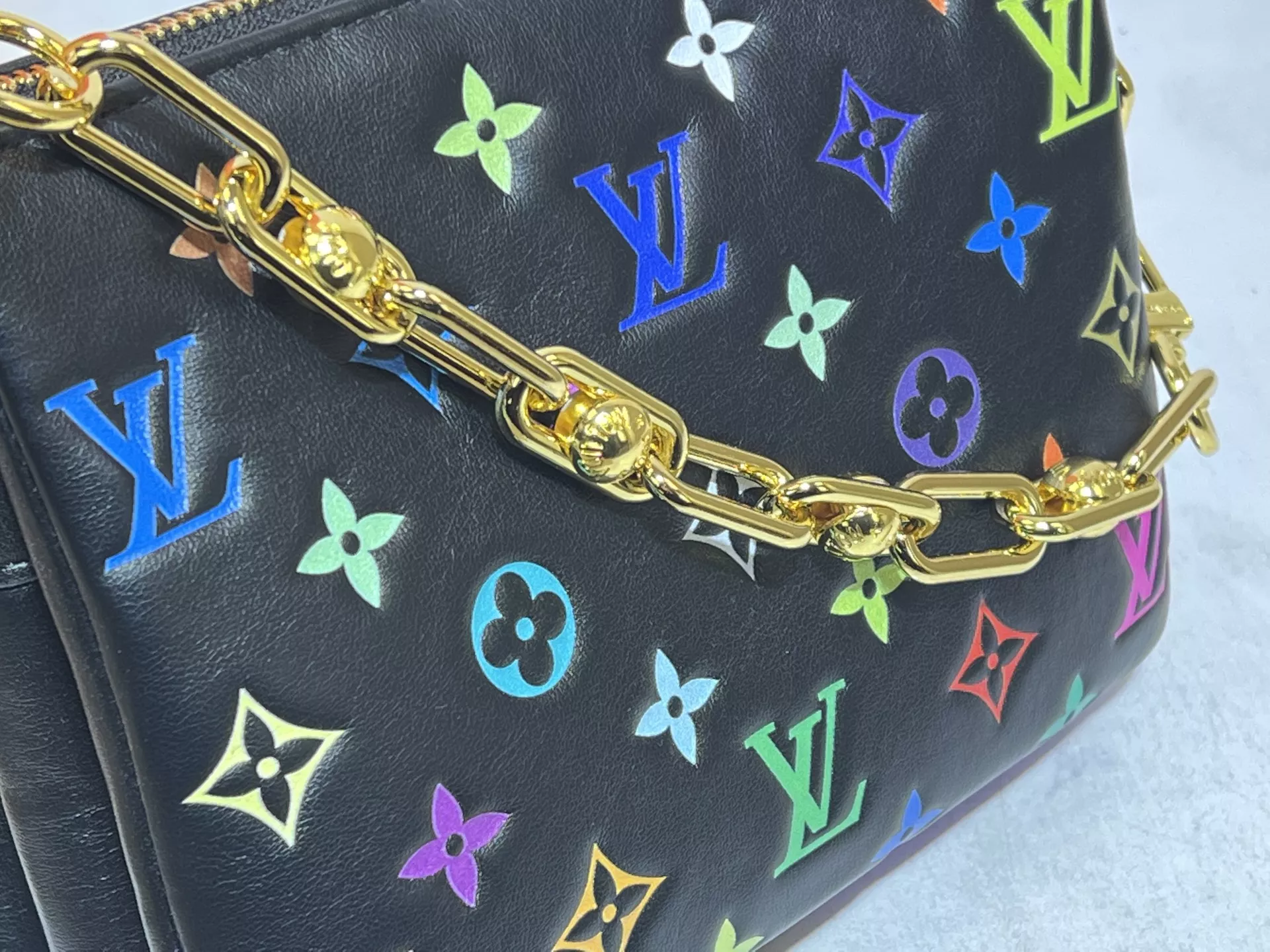 Elegant 8718 Louis Vuitton AAA Quality Messenger Bags For Women - Image 5