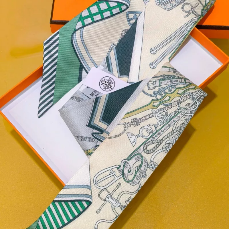 EyeCatching 4691 Hermes Silk Scarf - Image 3