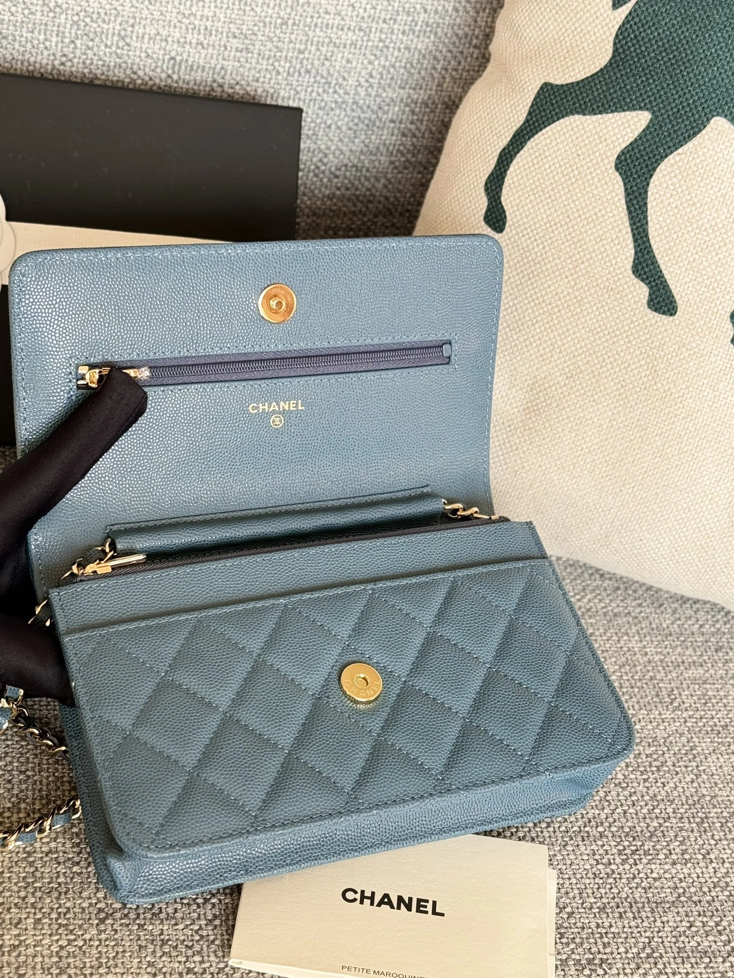 EyeCatching 5483 Chanel AAA Quality Messenger Bags In Gold For Women - Image 5