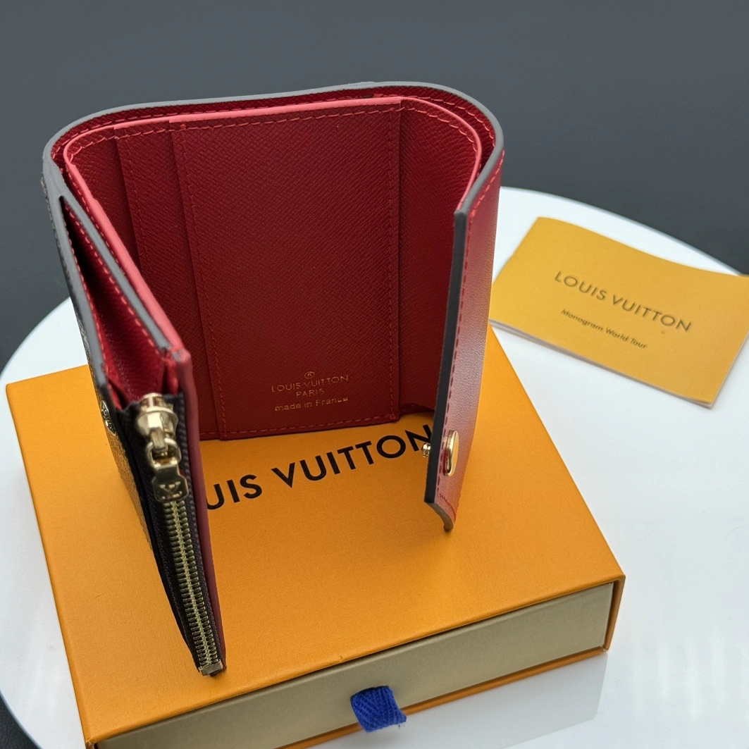 EyeCatching 7040 Louis Vuitton LV Card Case For Women - Image 4