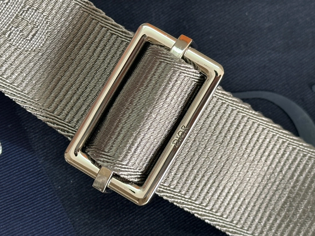 Fashionable 4468 Christian Dior AAA Man Messenger Bags - Image 6