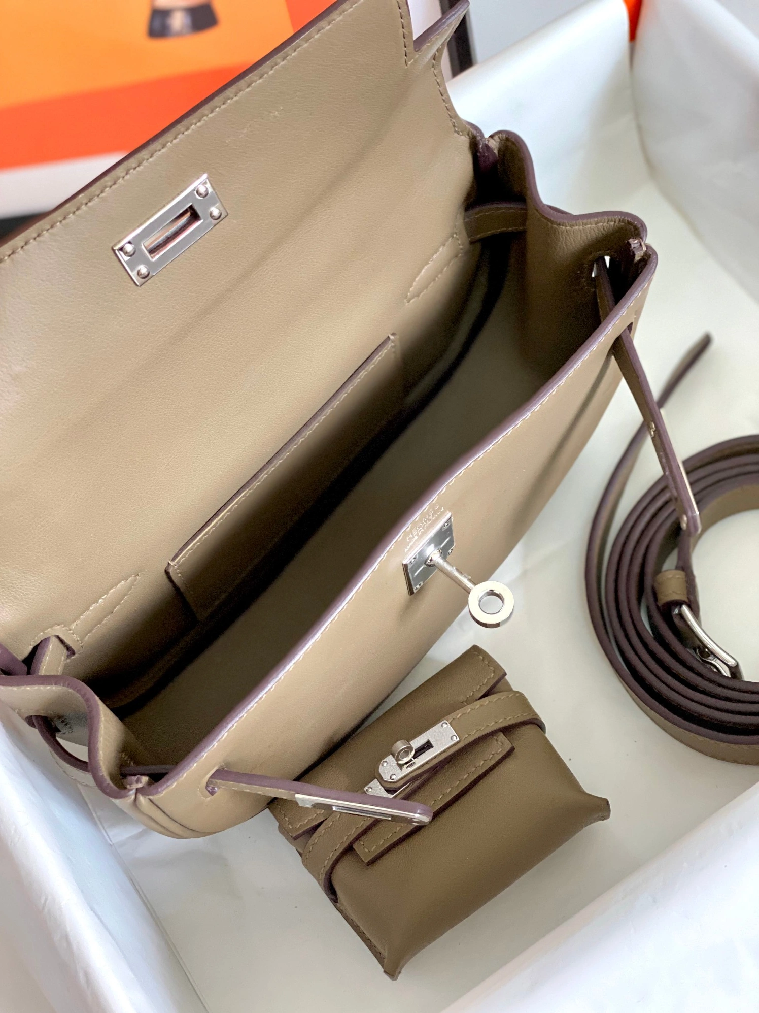 Fashionable 5353 Hermes AAA Quality Belt Bags For Women - Image 6