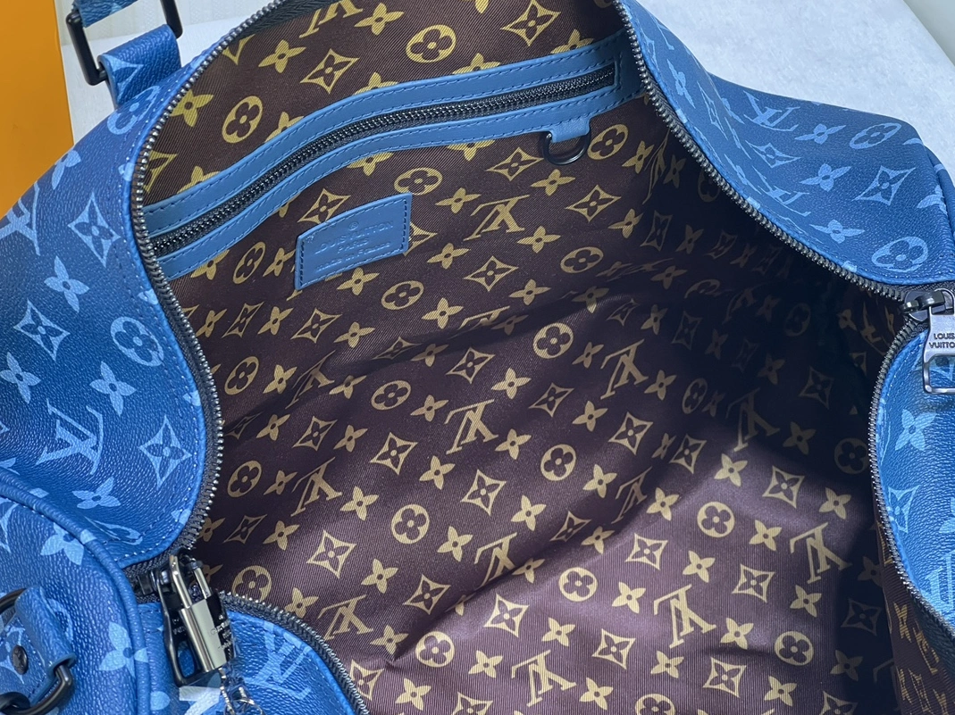 Fashionable 8534 Louis Vuitton Travel Bags - Image 8