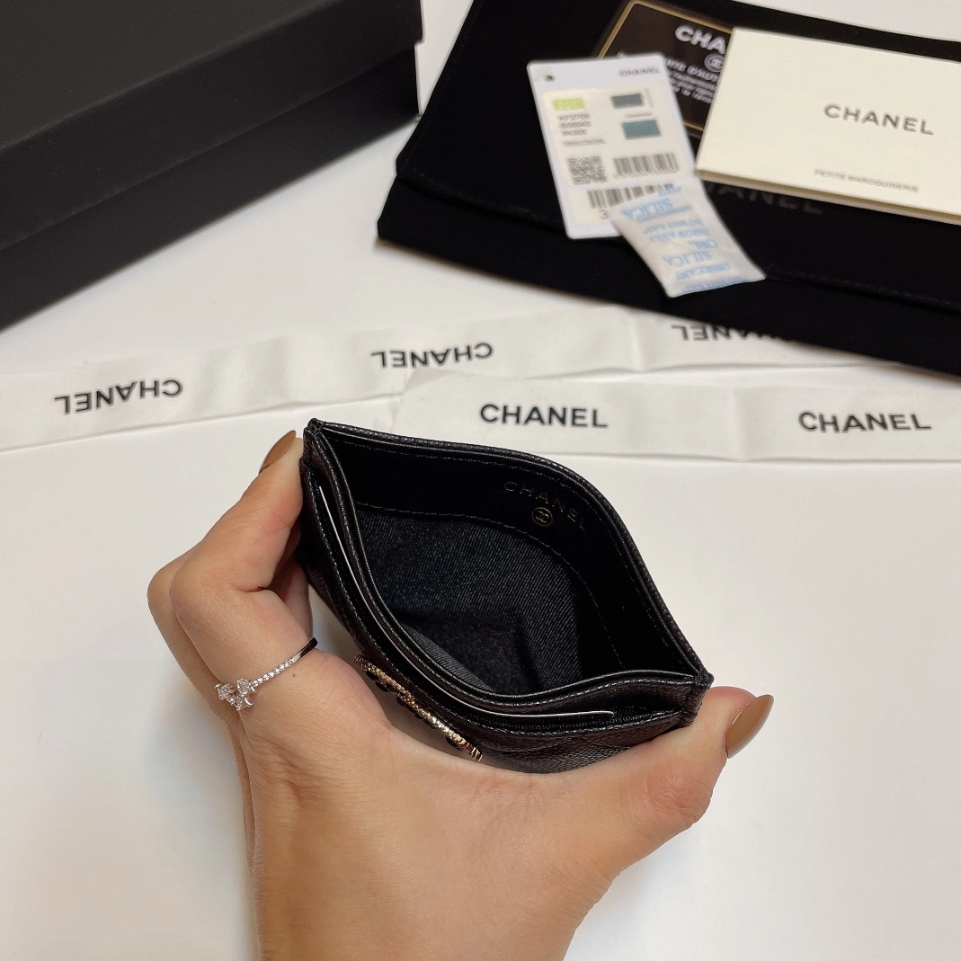 Flexible 2632 Chanel Card Case - Image 7