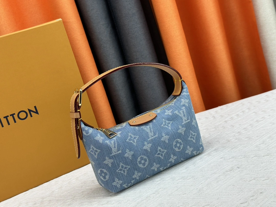 Flexible 6318 Louis Vuitton AAA Quality Shoulder Bags For Women