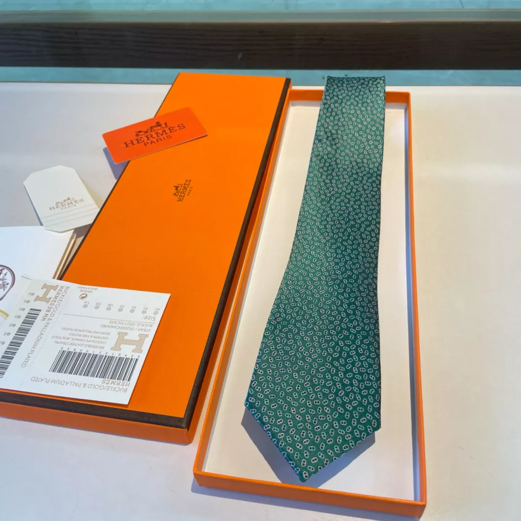 Functional 2875 Hermes Necktie - Image 6