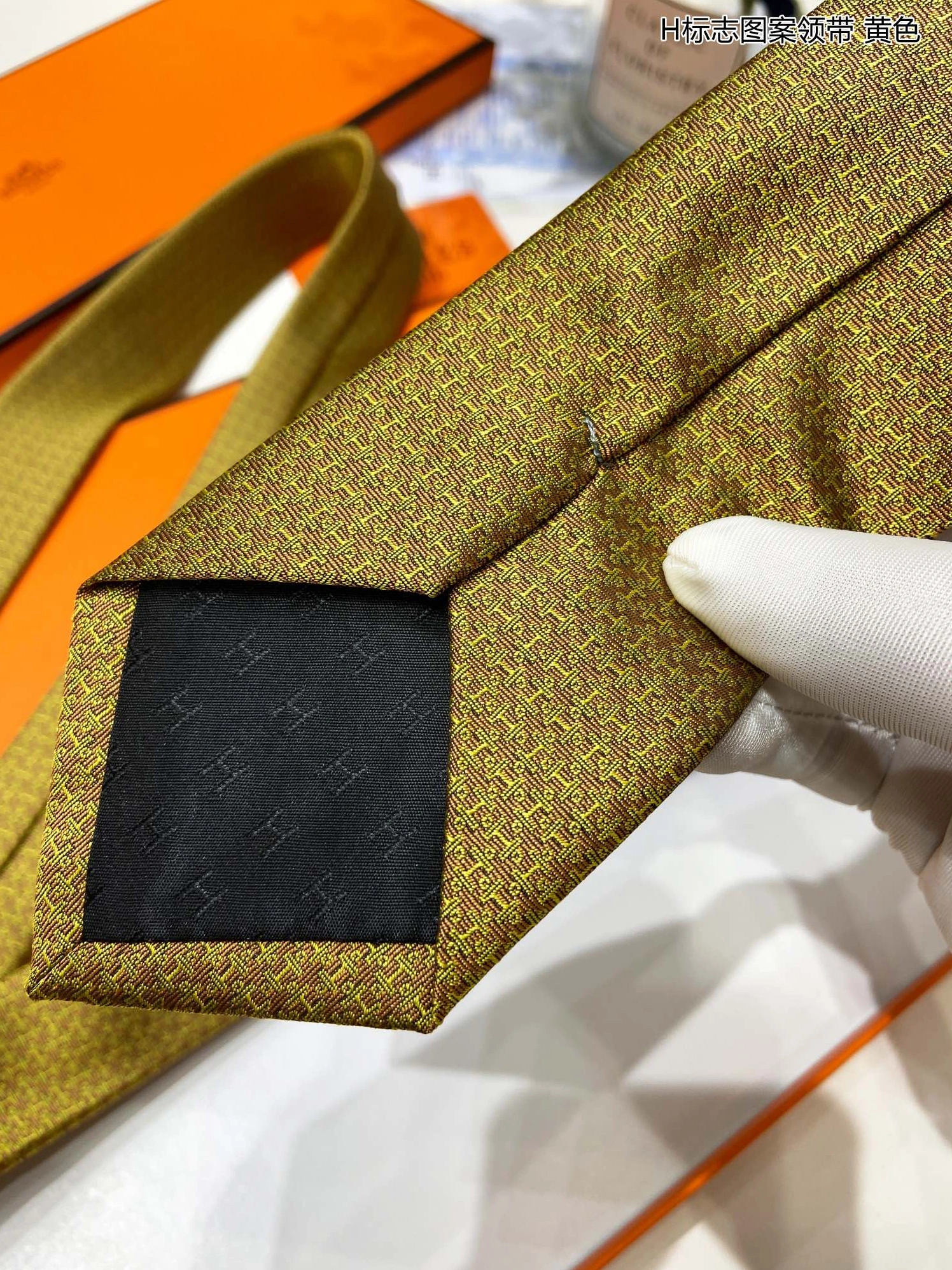 Functional 4433 Hermes Necktie - Image 5