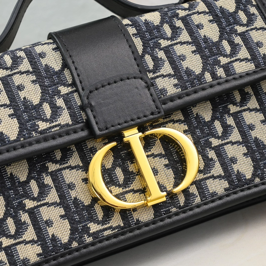 Functional 5945 Christian Dior AAA Quality Messenger Bags For Women - Image 3