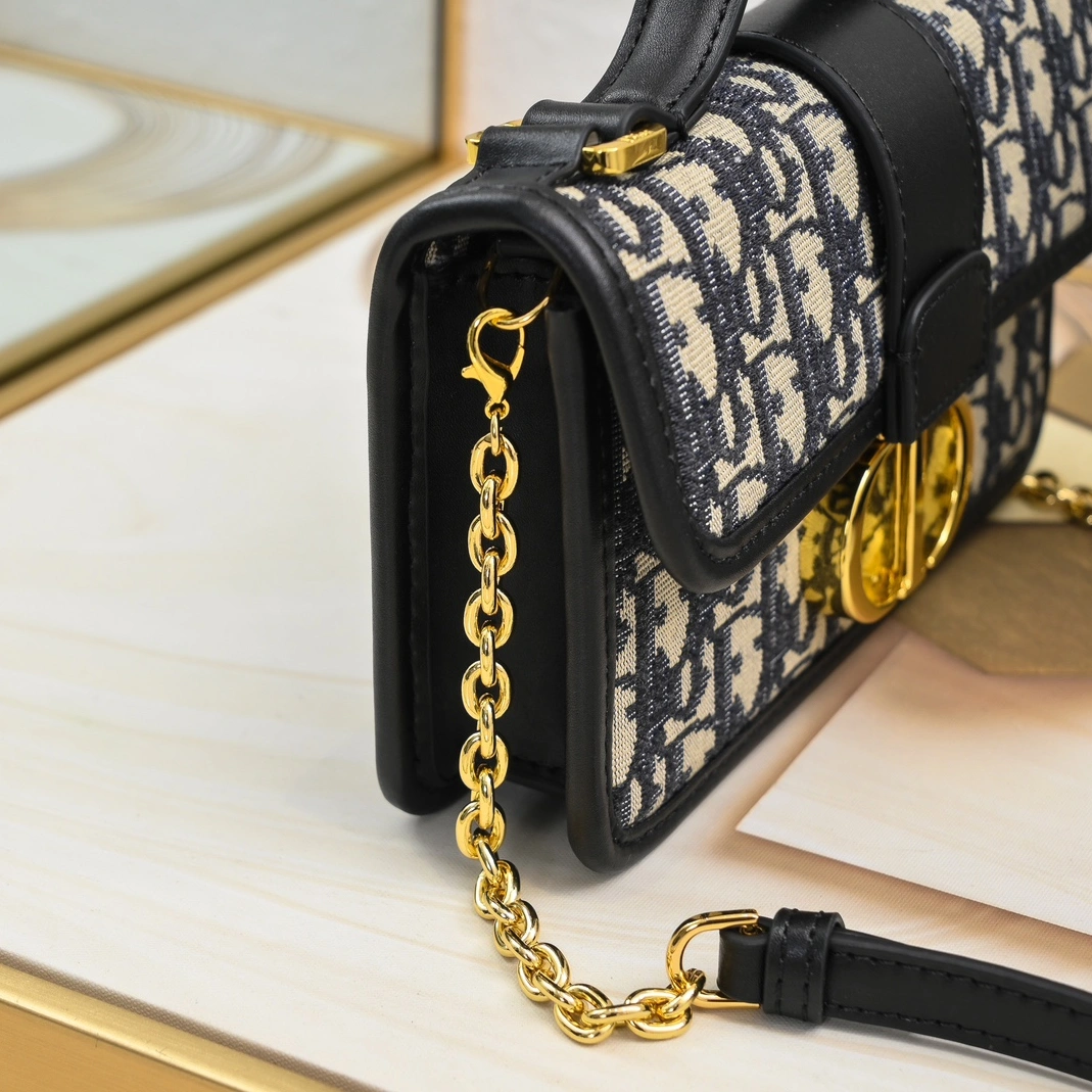 Functional 5945 Christian Dior AAA Quality Messenger Bags For Women - Image 5