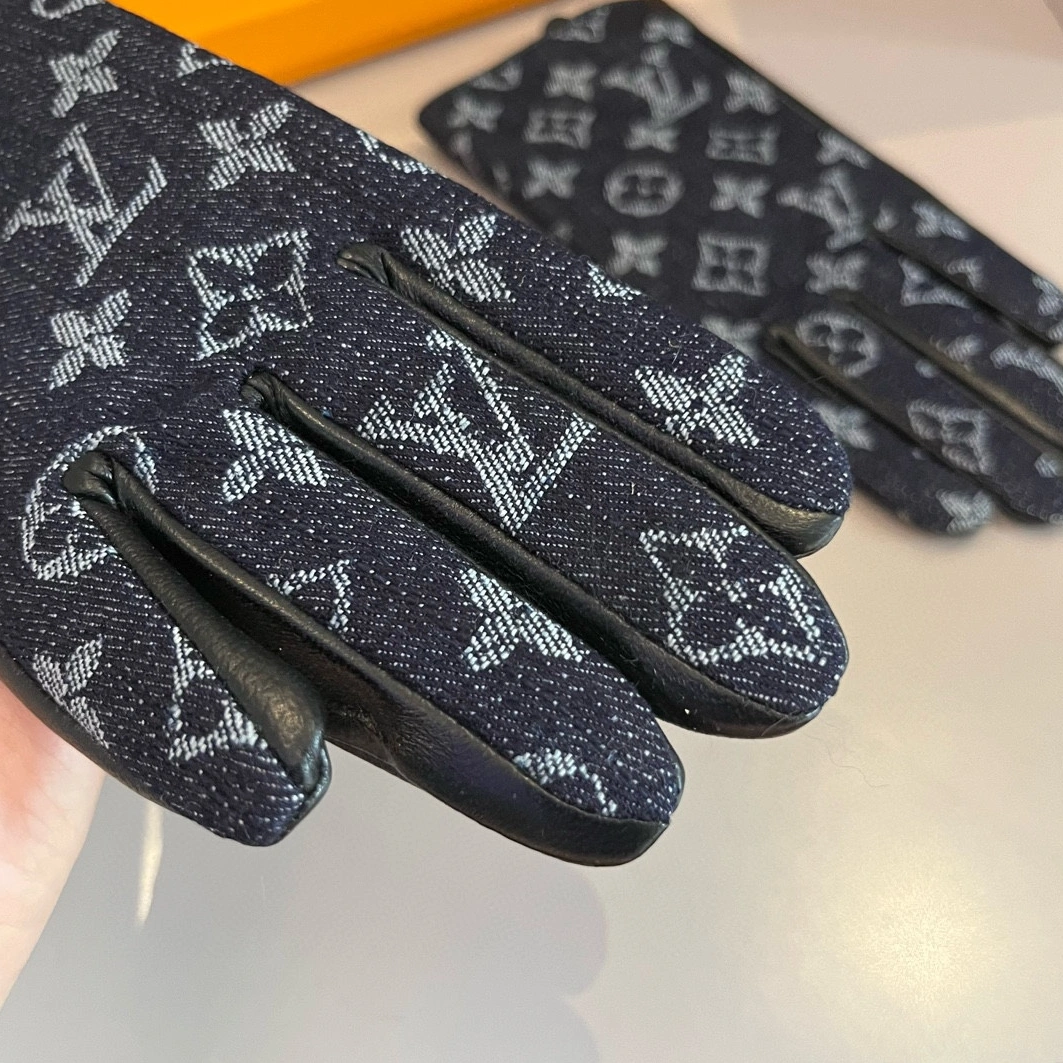 Functional 6674 Louis Vuitton LV Gloves For Women - Image 5