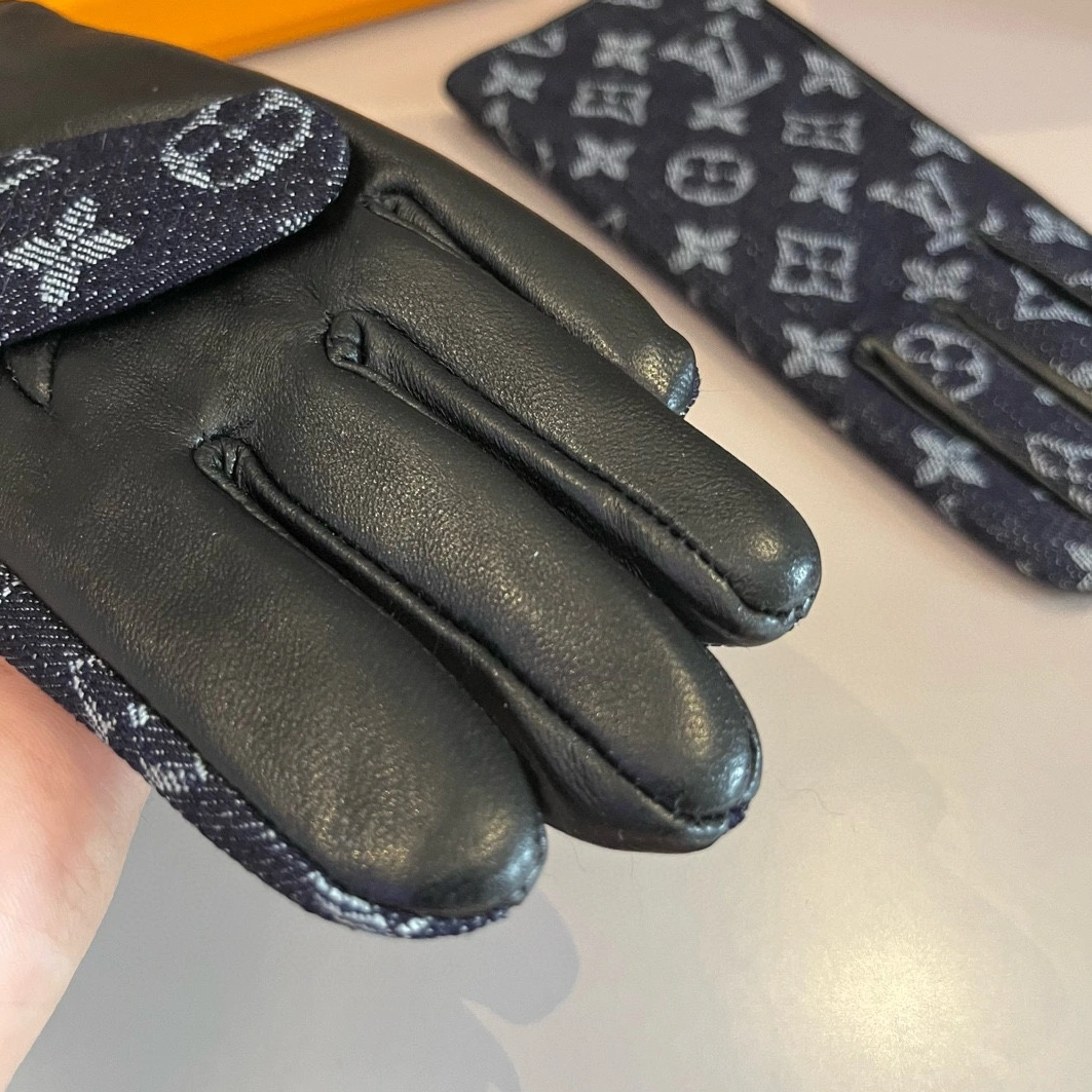 Functional 6674 Louis Vuitton LV Gloves For Women - Image 6