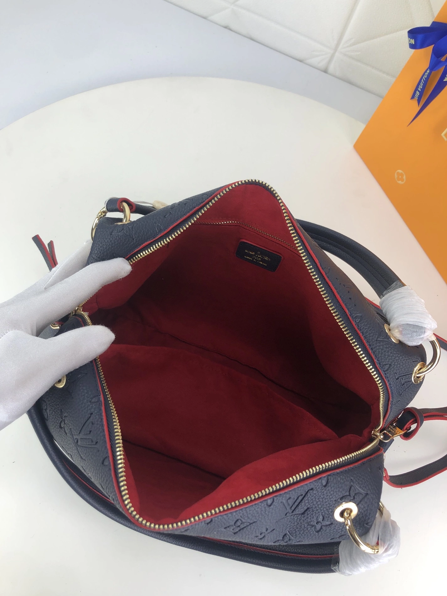 Functional 9339 Louis Vuitton AAA Quality Handbags For Women - Image 8